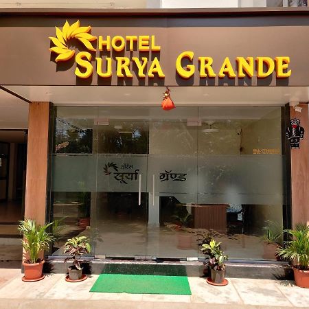 Hotel Surya Grande Kudal  ภายนอก รูปภาพ