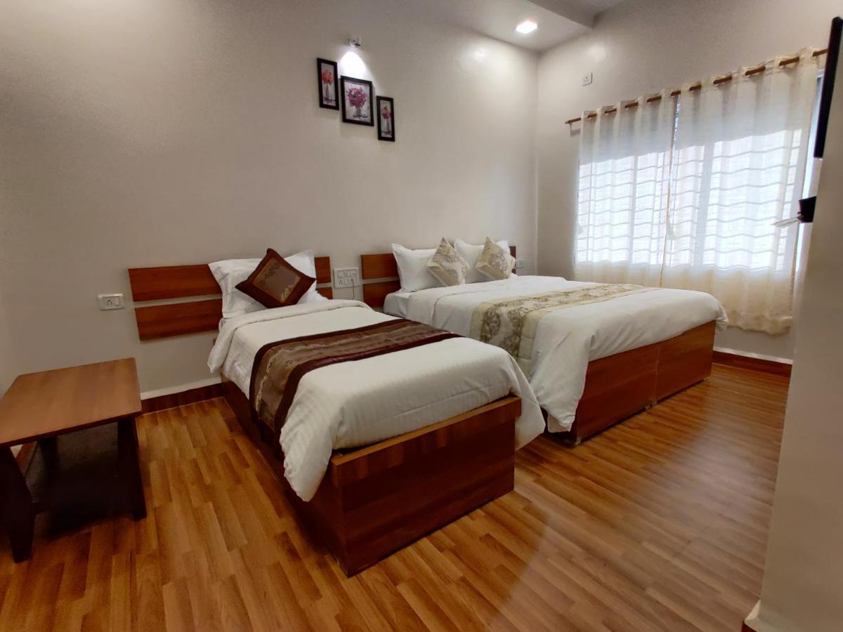 Hotel Surya Grande Kudal  ภายนอก รูปภาพ