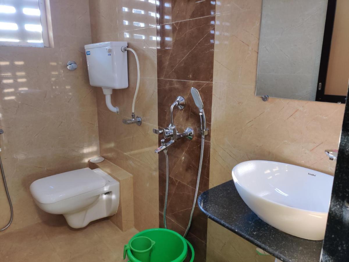 Hotel Surya Grande Kudal  ภายนอก รูปภาพ